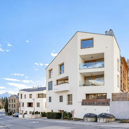 Laax Bike I Wandern I Board I I Parkplatz Apartment *