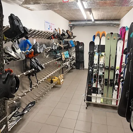 Laax Bike I Wandern I Board I I Parkplatz Apartment